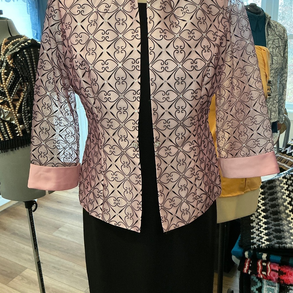 High quality Jones Studio black lined dress with coordinating jacket. Size 8/10